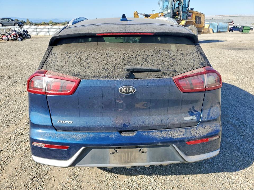 68128966 :رقم المزاد ، KNDCB3LC3J5211129 vin ، 2018 Kia Niro مزاد بيع