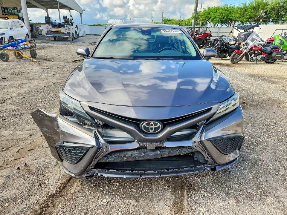 Продаж на аукціоні авто 2023 Toyota Camry, vin: 4T1G11AK5PU781615, номер лоту: 68062196