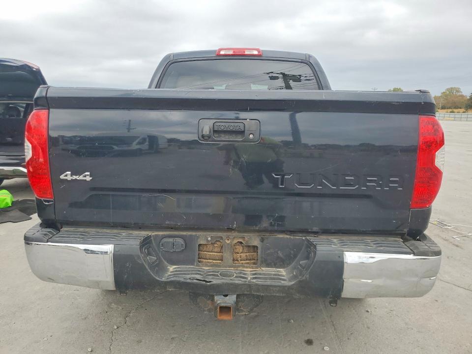 Продажа на аукционе авто 2015 Toyota Tundra, vin: 5TFHW5F1XFX422856, номер лота: 70205126