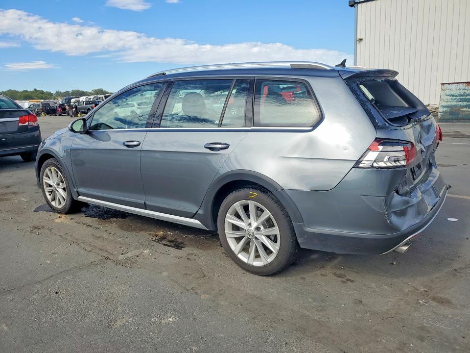 68272146 :رقم المزاد ، 3VWH17AU2JM757648 vin ، 2018 Volkswagen Golf Alltrack مزاد بيع