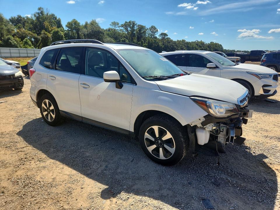 Продаж на аукціоні авто 2018 Subaru Forester, vin: JF2SJARC0JH425408, номер лоту: 70431126