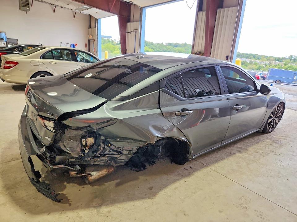 Продаж на аукціоні авто 2019 Nissan Altima, vin: 1N4BL4CW5KN322488, номер лоту: 69940026