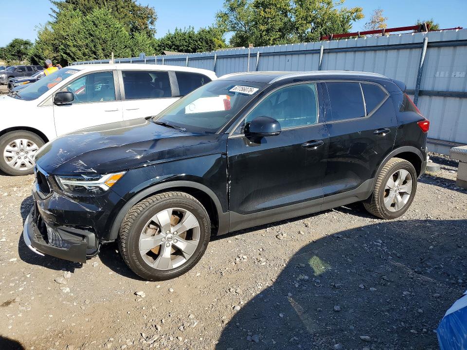 67756076 :رقم المزاد ، YV4162UK3M2424922 vin ، 2021 Volvo Xc40 مزاد بيع