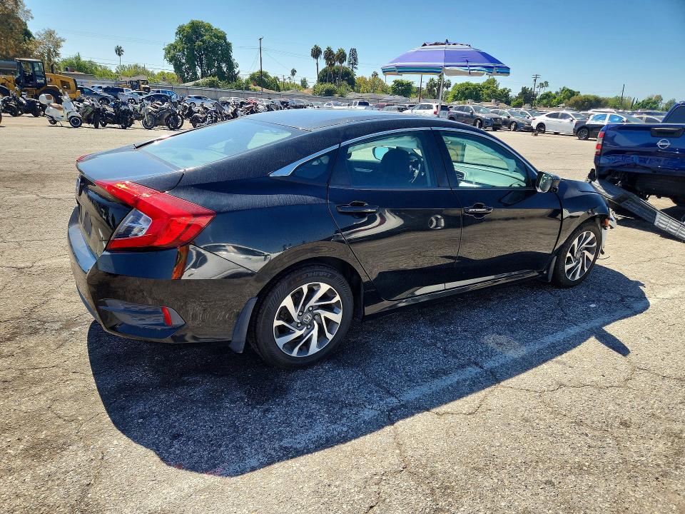2016 Honda Civic მანქანა იყიდება აუქციონზე, vin: 19XFC2F70GE218460, აუქციონის ნომერი: 70087456