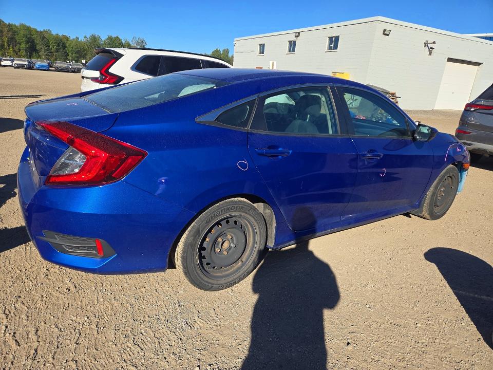 2018 Honda Civic მანქანა იყიდება აუქციონზე, vin: 2HGFC2E55JH004643, აუქციონის ნომერი: 70272516