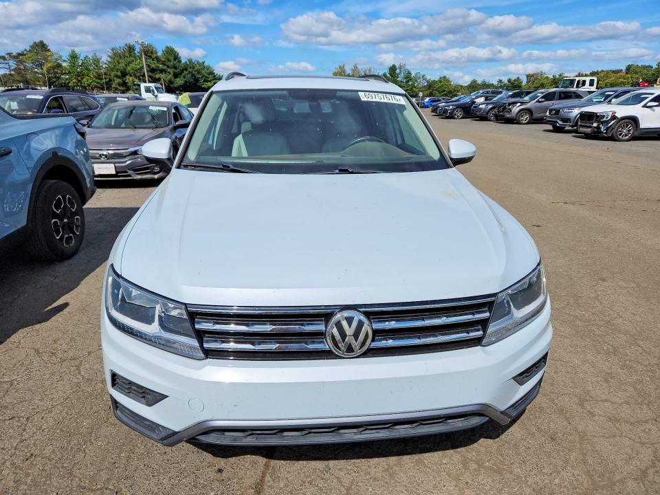 69757676 :رقم المزاد ، 3VV2B7AX1KM029676 vin ، 2019 Volkswagen Tiguan مزاد بيع