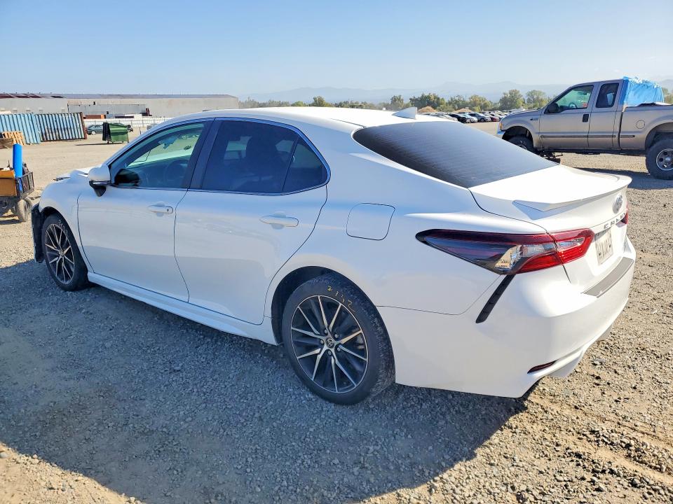 Продаж на аукціоні авто 2022 Toyota Camry, vin: 4T1G11AK4NU646431, номер лоту: 69357426