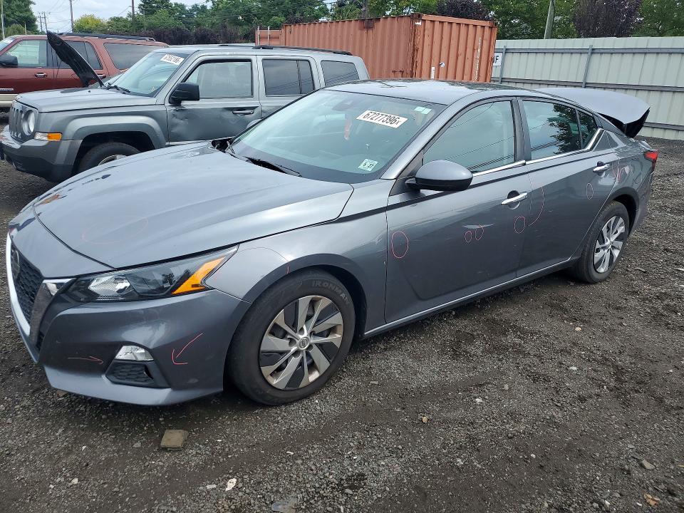 67277396 :رقم المزاد ، 1N4BL4BVXNN345536 vin ، 2022 Nissan Altima مزاد بيع