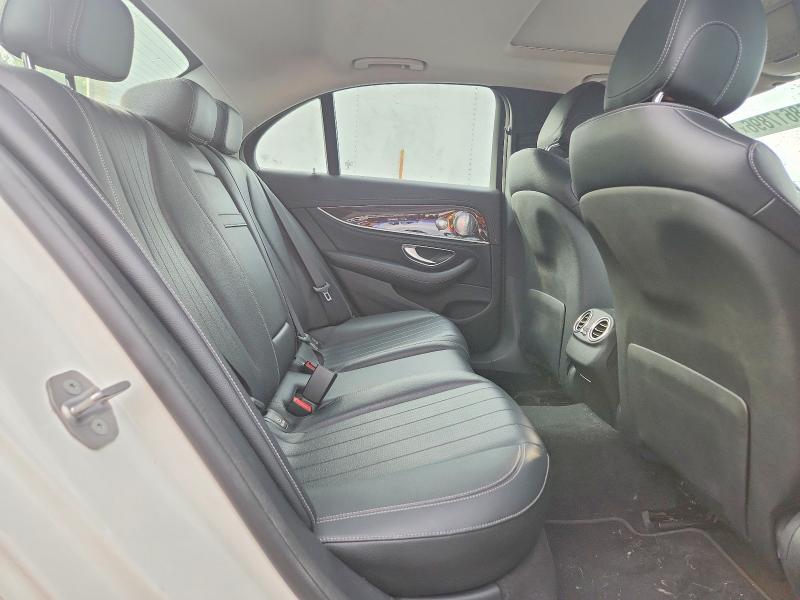 68617896 :رقم المزاد ، WDDZF4KB3HA145699 vin ، 2017 Mercedes-benz E مزاد بيع