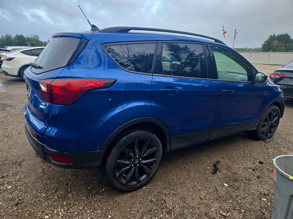 66167166 :رقم المزاد ، 1FMCU9GD4KUC11188 vin ، 2019 Ford Escape مزاد بيع