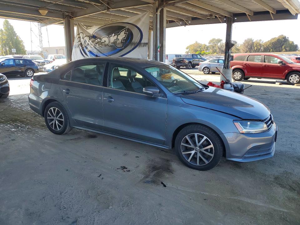 2017 Volkswagen Jetta მანქანა იყიდება აუქციონზე, vin: 3VWDB7AJ6HM243250, აუქციონის ნომერი: 68790996