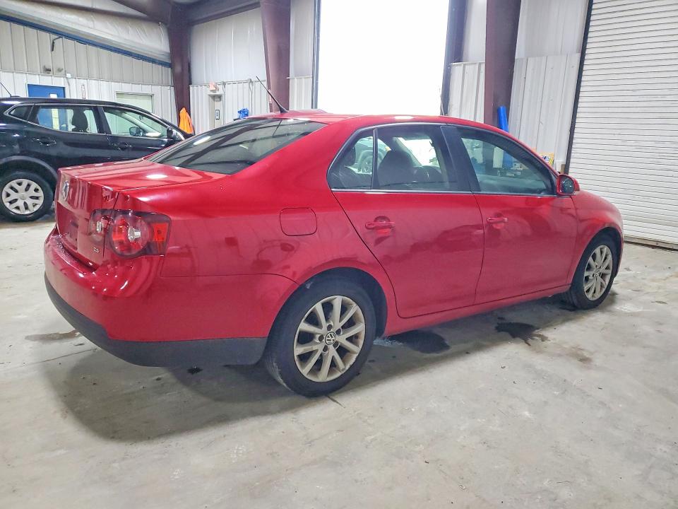 69352496 :رقم المزاد ، 3VWAX7AJ8AM112296 vin ، 2010 Volkswagen Jetta مزاد بيع