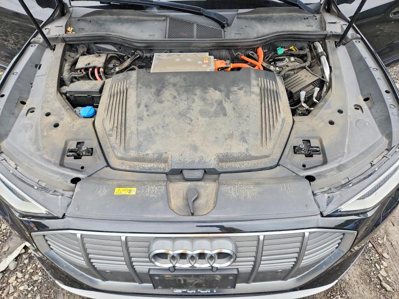 2019 Audi E-tron მანქანა იყიდება აუქციონზე, vin: WA1VAAGE9KB025085, აუქციონის ნომერი: 69882586