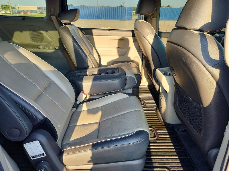 67234196 :رقم المزاد ، KNDMB5C14H6284397 vin ، 2017 Kia Sedona مزاد بيع