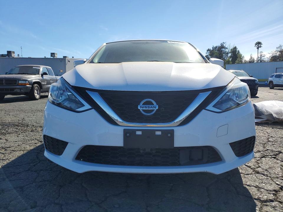 Продаж на аукціоні авто 2018 Nissan Sentra, vin: 3N1AB7AP5JY209750, номер лоту: 67846176
