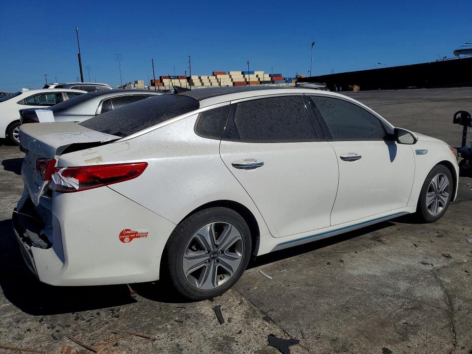 2017 Kia Optima Plug-in Hybrid მანქანა იყიდება აუქციონზე, vin: KNAGV4LD3H5011723, აუქციონის ნომერი: 67655426