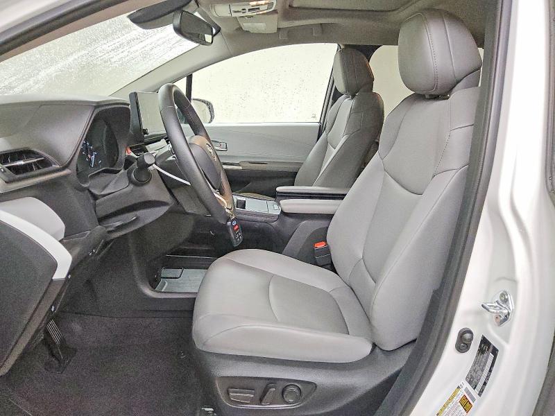 Продаж на аукціоні авто 2025 Toyota Sienna, vin: 5TDYRKEC6SS256974, номер лоту: 69942396