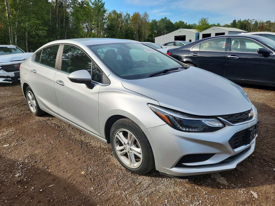2018 Chevrolet Cruze მანქანა იყიდება აუქციონზე, vin: 1G1BE5SM7J7233298, აუქციონის ნომერი: 66826326