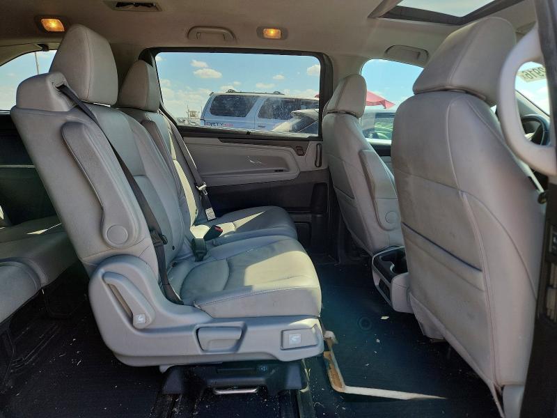 69052916 :رقم المزاد ، 5FNRL6H73JB102480 vin ، 2018 Honda Odyssey مزاد بيع