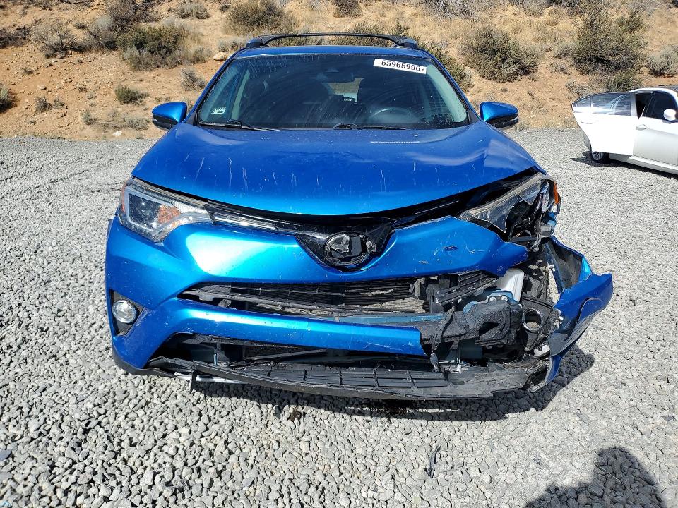 Продаж на аукціоні авто 2018 Toyota Rav4, vin: JTMRFREV1JJ747410, номер лоту: 65965996