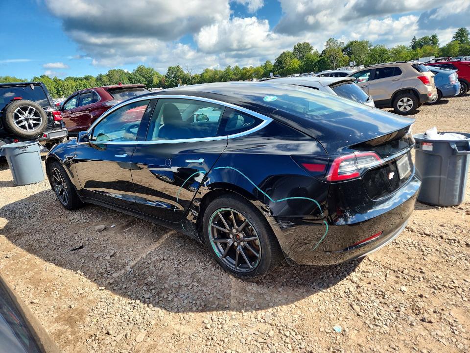 69310066 :رقم المزاد ، 5YJ3E1EB4KF451449 vin ، 2019 Tesla Model 3 مزاد بيع