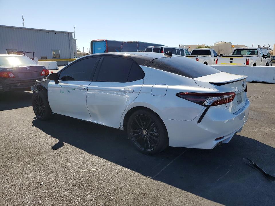 69904046 :رقم المزاد ، 4T1K61AK9MU470454 vin ، 2021 Toyota Camry مزاد بيع