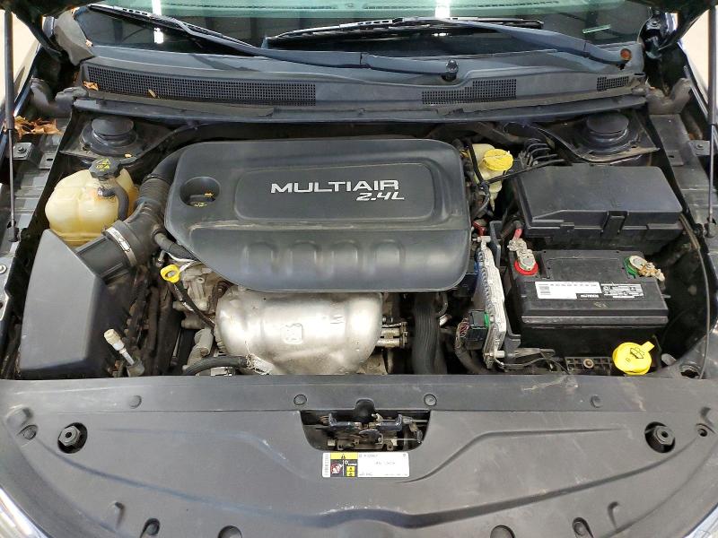 Auction sale of the 2016 Chrysler 200, vin: 1C3CCCAB7GN192010        , lot number: 69068256
