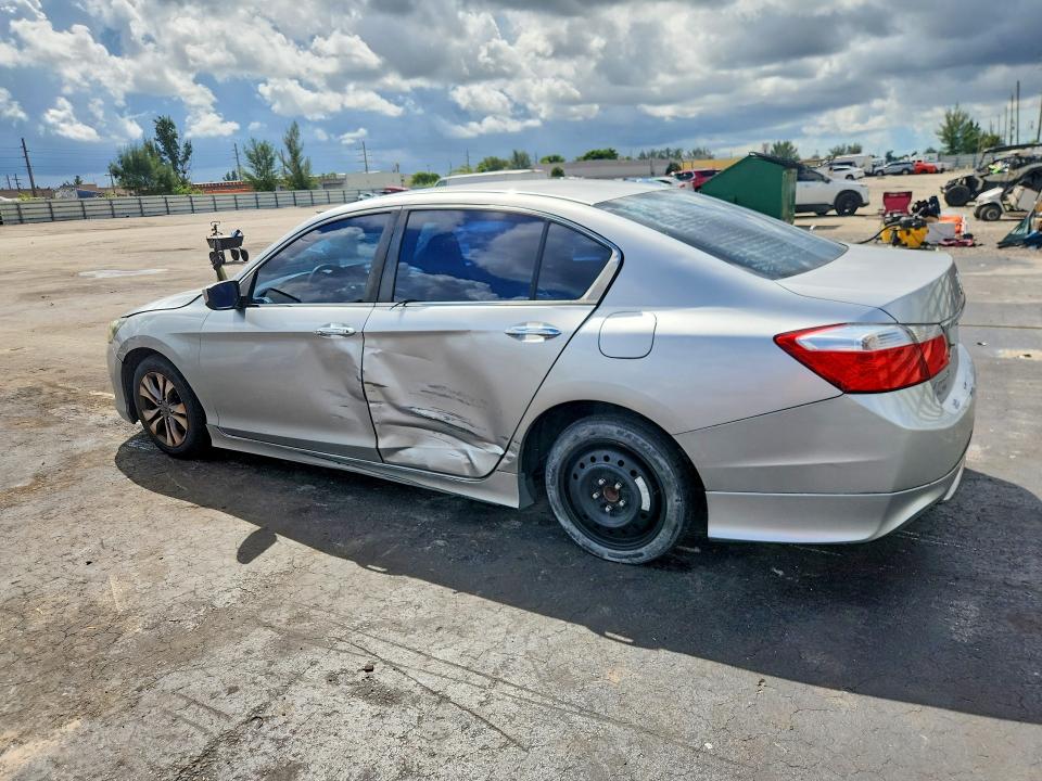 69719926 :رقم المزاد ، 1HGCR2F32FA102341 vin ، 2015 Honda Accord مزاد بيع