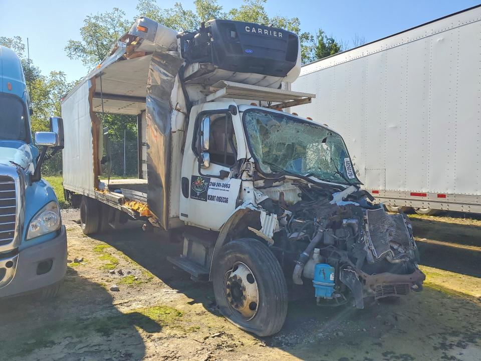 68260126 :رقم المزاد ، 1FVACWDT7BDBD8040 vin ، 2011 Freightliner M2 مزاد بيع