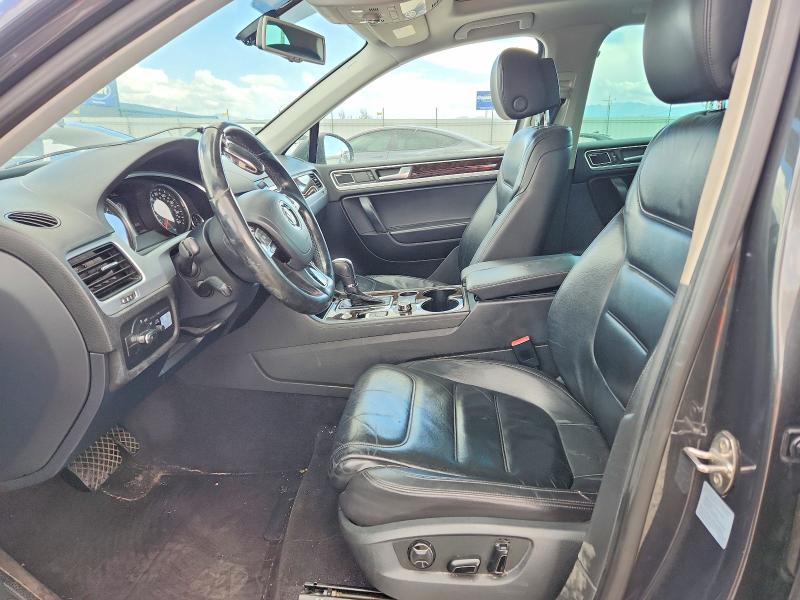69823826 :رقم المزاد ، WVGEP9BP7ED001478 vin ، 2014 Volkswagen Touareg مزاد بيع
