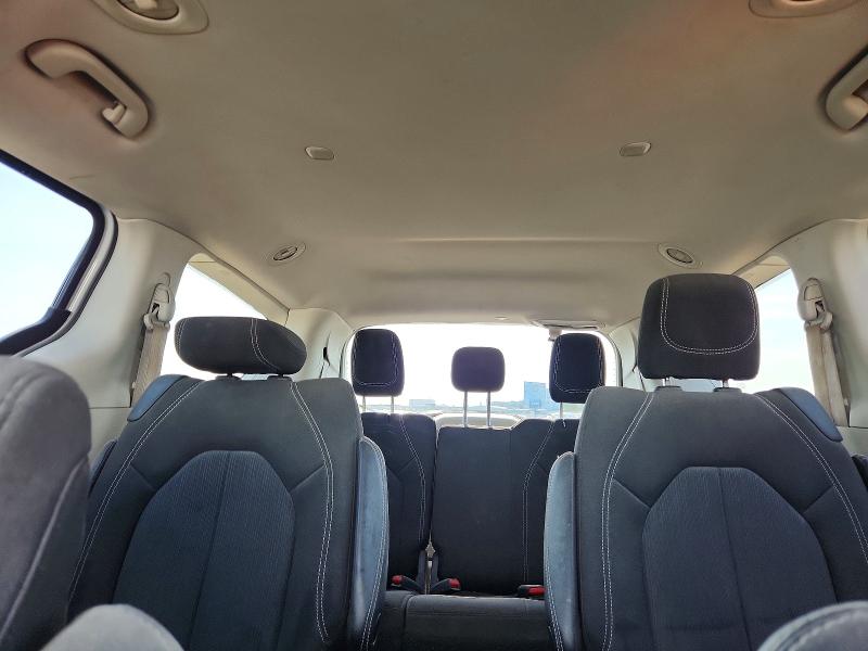 68056636 :رقم المزاد ، 2C4RC1CG9NR203687 vin ، 2022 Chrysler Voyager مزاد بيع