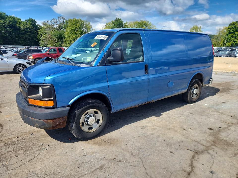 68688806 :رقم المزاد ، 1GC2GTAA0A1182050 vin ، 2010 Chevrolet Van مزاد بيع