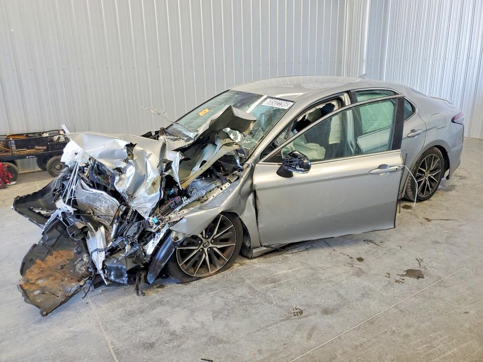 2022 Toyota Camry მანქანა იყიდება აუქციონზე, vin: 4T1G11AK4NU054429, აუქციონის ნომერი: 68502286