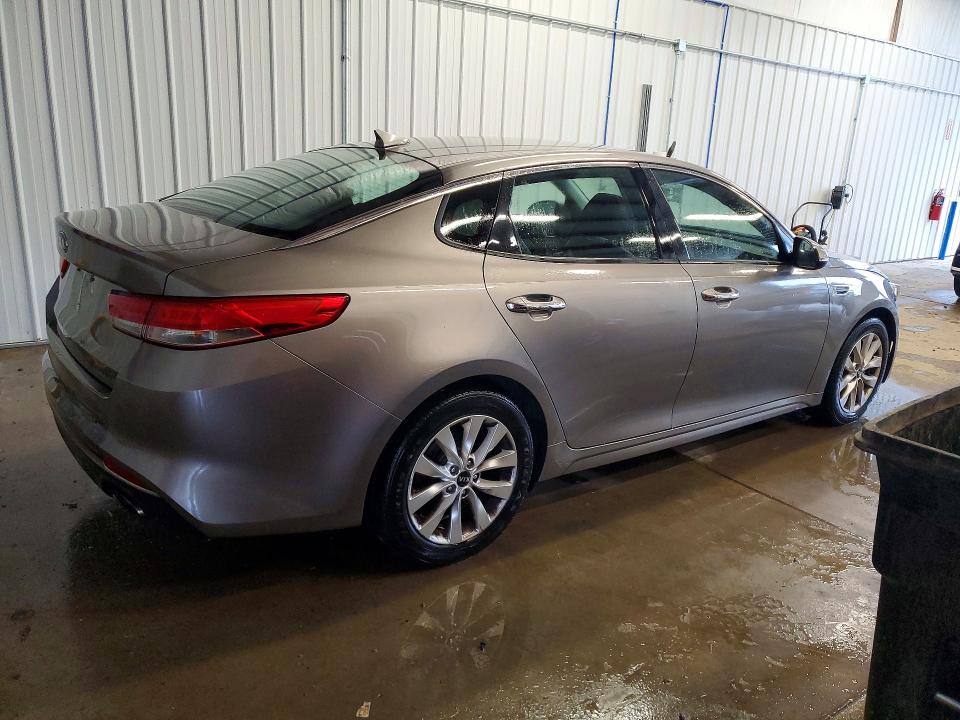 68503686 :رقم المزاد ، 5XXGU4L34HG143334 vin ، 2017 Kia Optima مزاد بيع