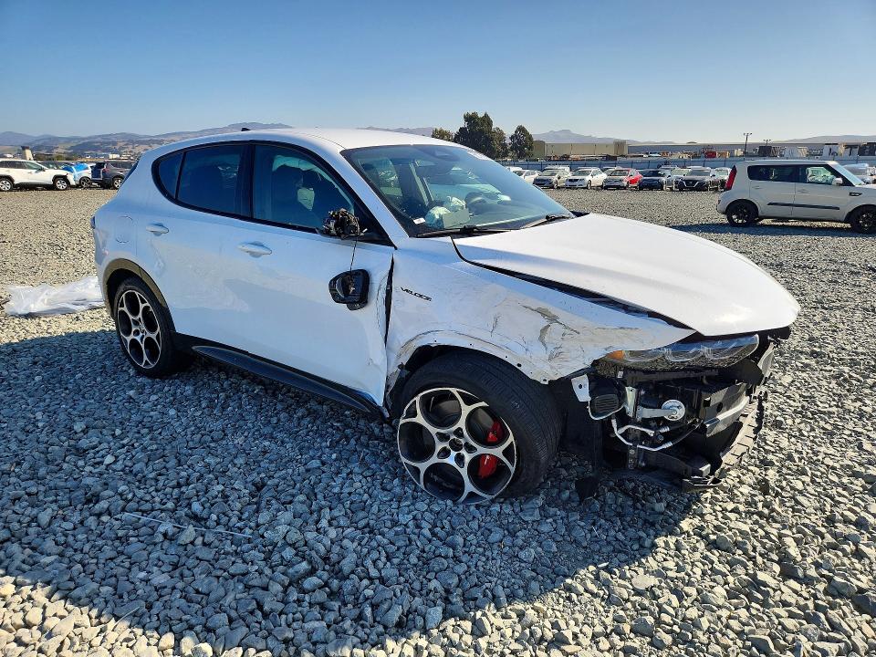 2024 Alfa Romeo Tonale მანქანა იყიდება აუქციონზე, vin: ZASPATDW6R3041728, აუქციონის ნომერი: 68706386