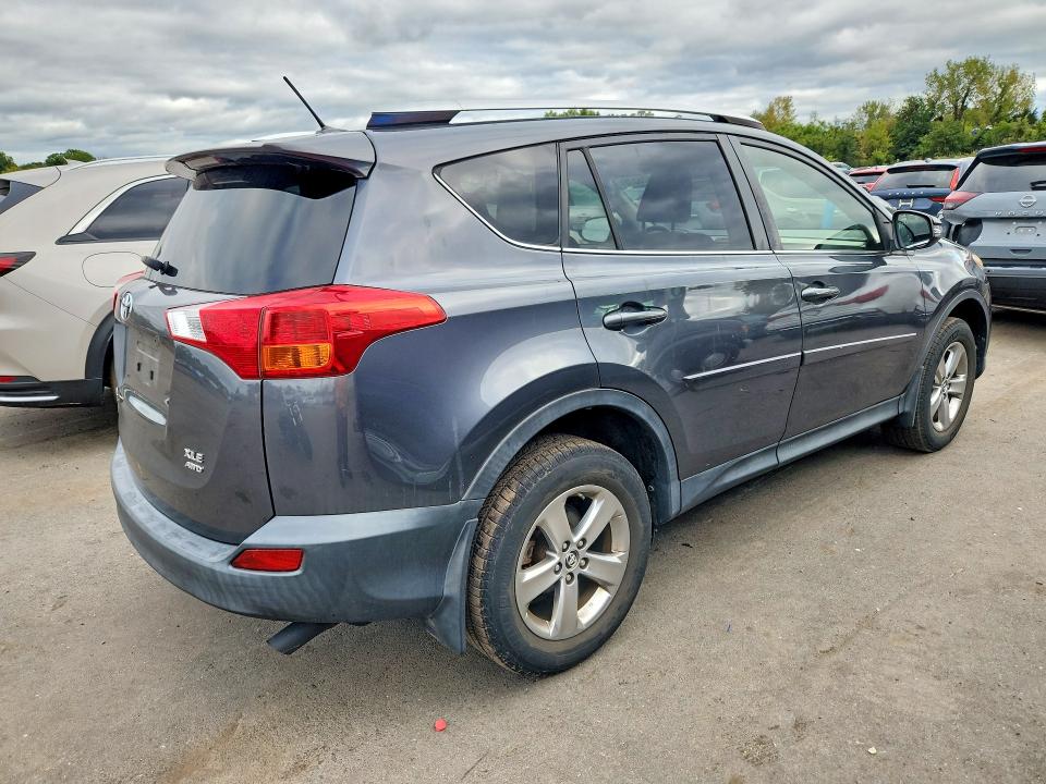 Продажа на аукционе авто 2015 Toyota Rav4, vin: JTMRFREV5FD102099, номер лота: 70676376