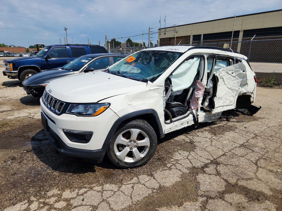 2018 Jeep Compass მანქანა იყიდება აუქციონზე, vin: 3C4NJDBB6JT281752, აუქციონის ნომერი: 66639526
