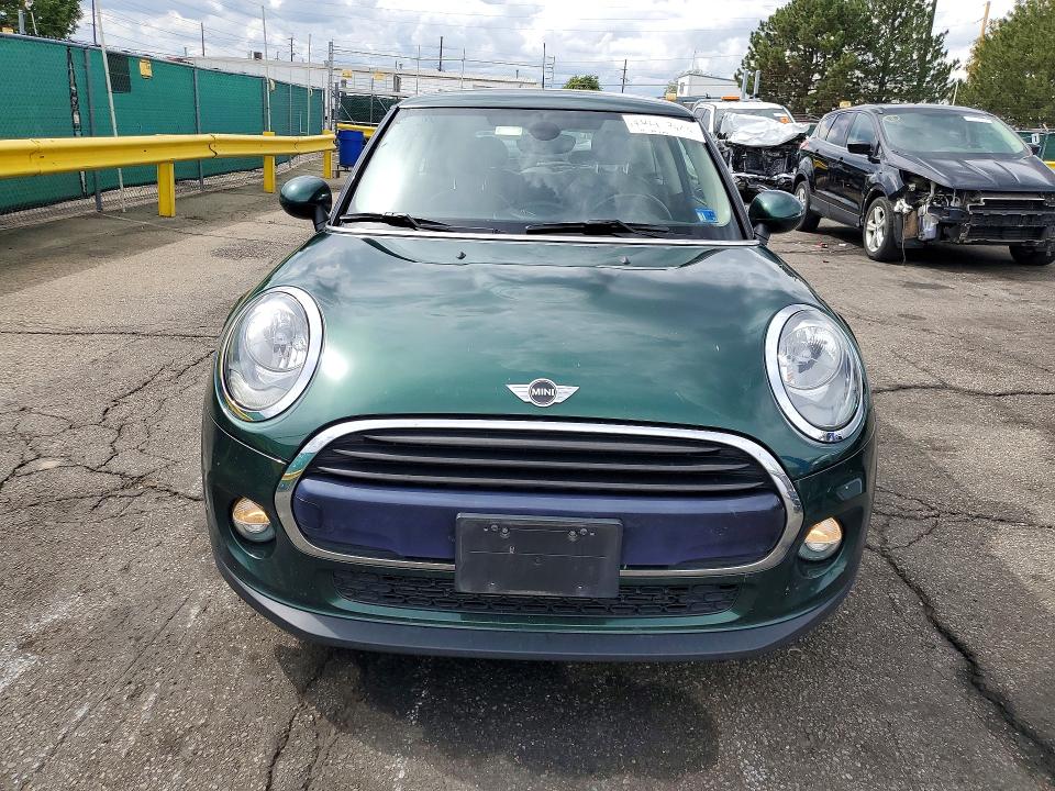2018 Mini Cooper მანქანა იყიდება აუქციონზე, vin: WMWXP5C55J2G62385, აუქციონის ნომერი: 69447606