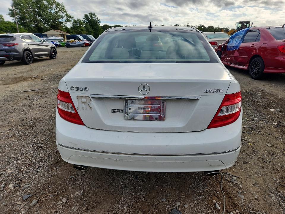 Продажа на аукционе авто 2010 Mercedes-benz C, vin: WDDGF8BBXAR128131, номер лота: 69685626