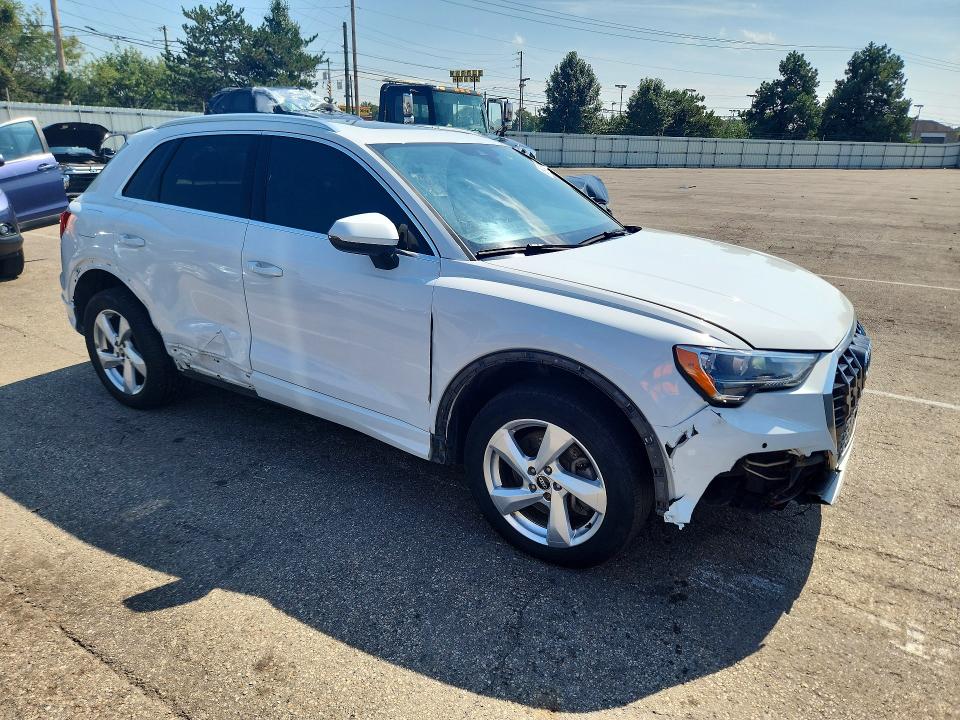 2022 Audi Q3 მანქანა იყიდება აუქციონზე, vin: WA1AUCF33N1148196, აუქციონის ნომერი: 68410216