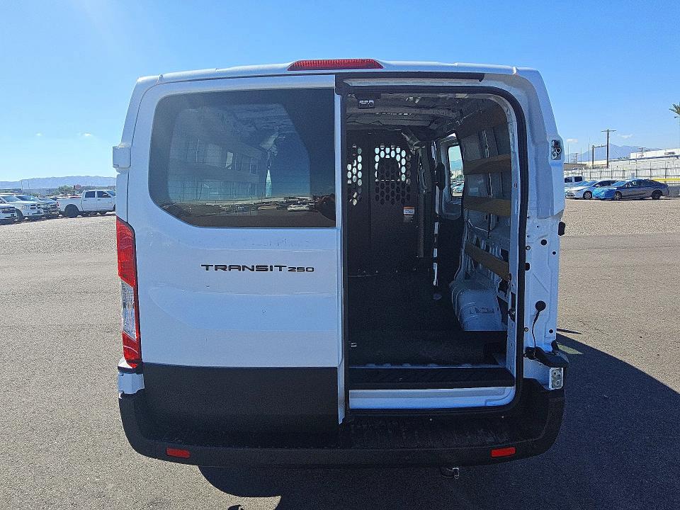 2026 Ford Transit მანქანა იყიდება აუქციონზე, vin: 1FTBR1Y86TKA81156, აუქციონის ნომერი: 70896616