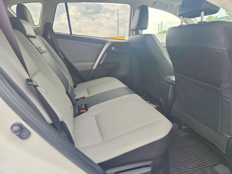 67239436 :رقم المزاد ، JTMDJREV0JD182879 vin ، 2018 Toyota Rav4 Hv مزاد بيع