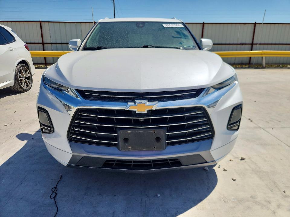 68832336 :رقم المزاد ، 3GNKBFRS1LS618815 vin ، 2020 Chevrolet Blazer مزاد بيع