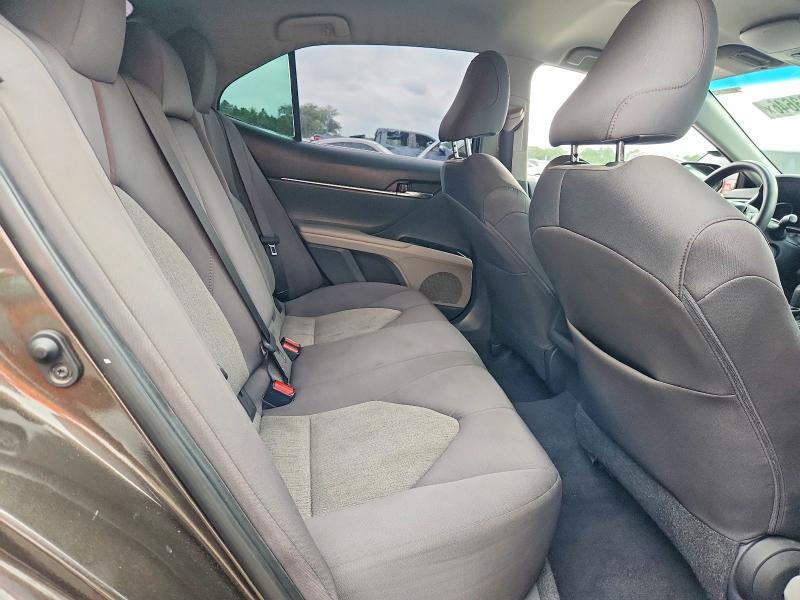 Продажа на аукционе авто 2018 Toyota Camry, vin: 4T1B11HK4JU017357, номер лота: 70483646