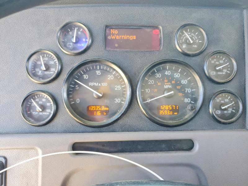 65923896 :رقم المزاد ، 1XPTD49X1BD117136 vin ، 2011 Peterbilt 367 مزاد بيع