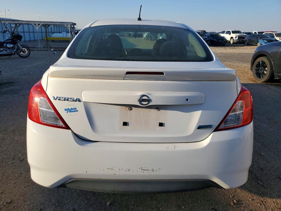 69787226 :رقم المزاد ، 3N1CN7AP7FL837829 vin ، 2015 Nissan Versa مزاد بيع