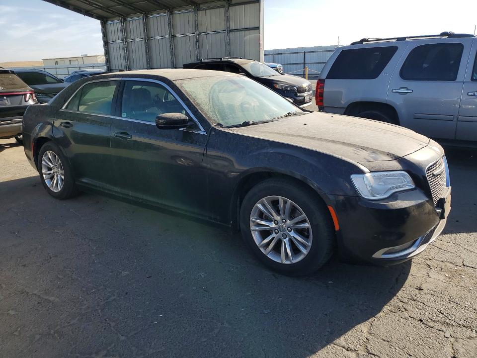 Auction sale of the 2017 Chrysler 300, vin: 2C3CCAAGXHH599653        , lot number: 68800736