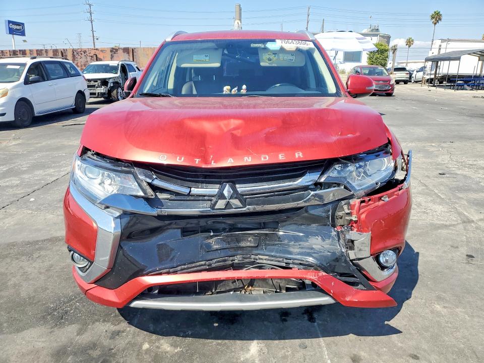 Продажа на аукционе авто 2018 Mitsubishi Outlander, vin: JA4J24A50JZ060223, номер лота: 70643806
