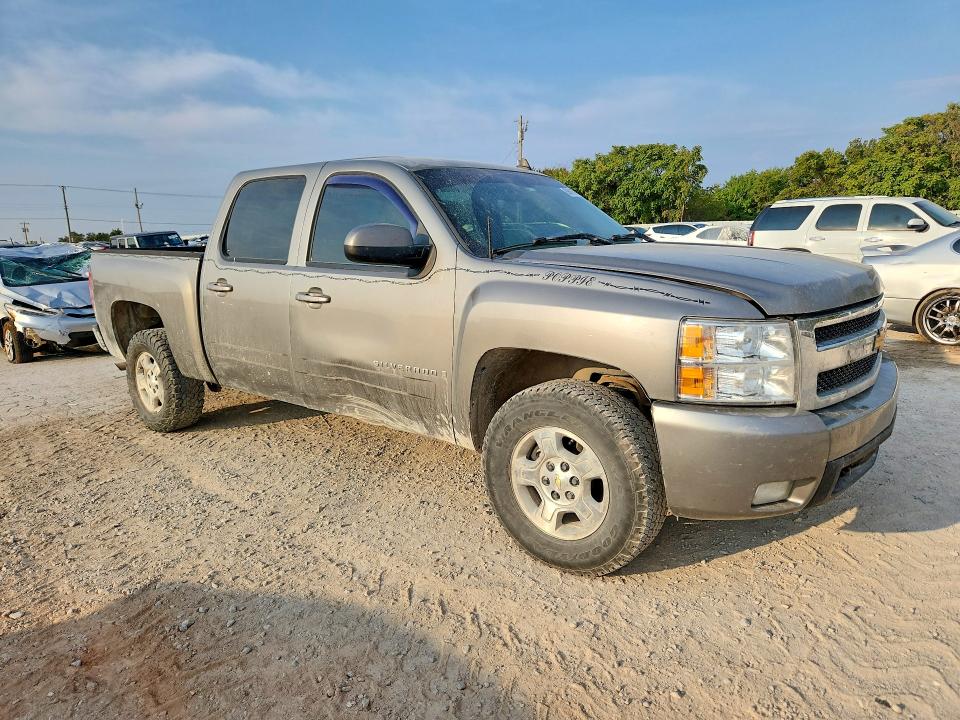 69811386 :رقم المزاد ، 2GCEC13J371541937 vin ، 2007 Chevrolet Silverado مزاد بيع