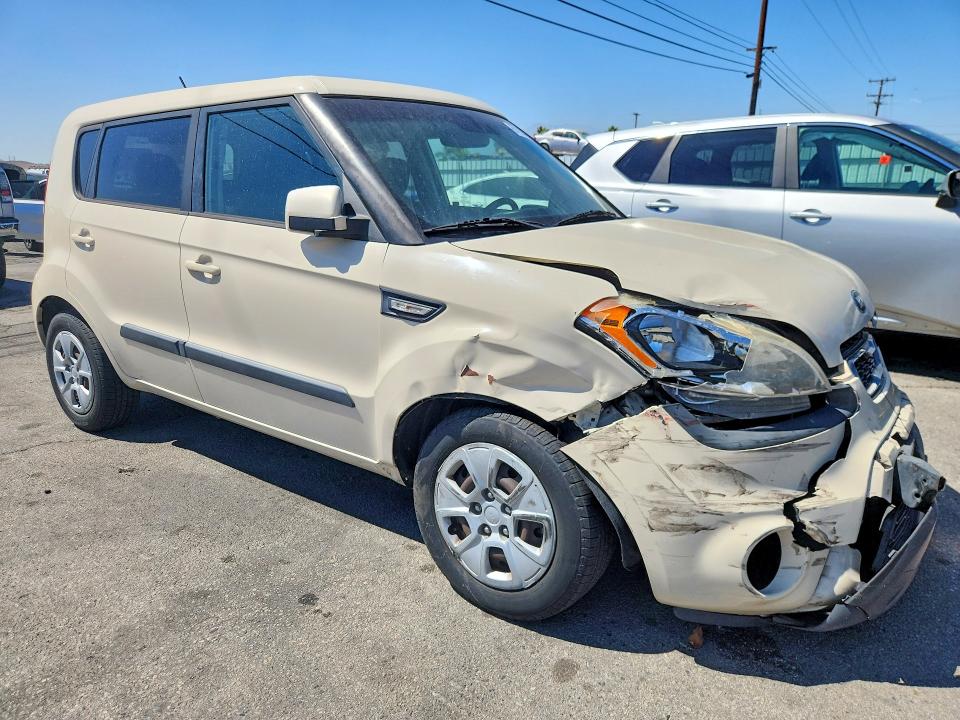 2013 Kia Soul მანქანა იყიდება აუქციონზე, vin: KNDJT2A55D7773299, აუქციონის ნომერი: 67825696